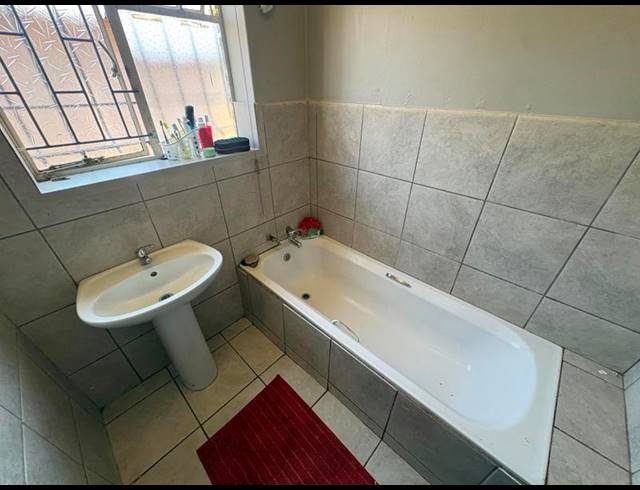 3 BEDROOM PROPERTY TO RENT IN WITPOORTJIE